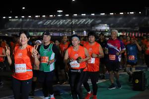 BIB: 22794, 21472, 27131, 24926, 29736
                            <button type="button" onclick="openModal(11480752)" class="btn btn-primary btn-sm float-right btn-popup" data-toggle="modal" data-target=".modal-high-quality">
                        <i class="fas fa-shopping-cart"></i> Add to Cart
                    </button>
                                            <button type="button" onclick="isThisMe(11480752, true)" class="btn btn-success btn-sm float-right btn-popup btn-isme hidden" data-toggle="tooltip" data-placement="bottom" title="นี่คือรูปของคุณใช่ไหม คลิกที่นี่เพื่อเอาเข้าอัลบั้ม">
                        <i class="fas fa-plus"></i> Add to album
                    </button>
                    <button type="button" onclick="isThisMe(11480752, false)" class="btn btn-warning btn-sm float-right btn-popup btn-isnotme hidden">
                        <i class="fas fa-ban"></i> Remove from album
                    </button>